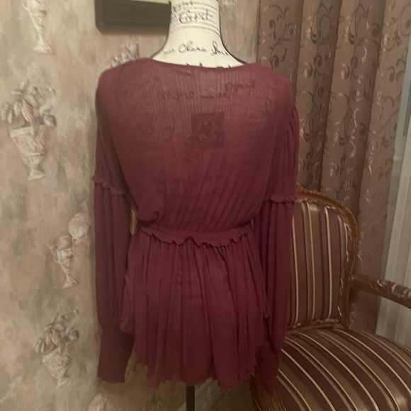 FREE PEOPLE DAY DREAMING LONG SLEEVE CABERNET RED POETS TOP SMALL TO MEDIUM - Picture 3 of 6